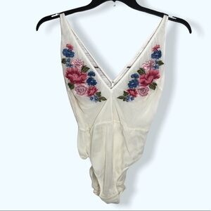 Saki Silver Cream Bodysuit with Floral Embroidery Sz Lg